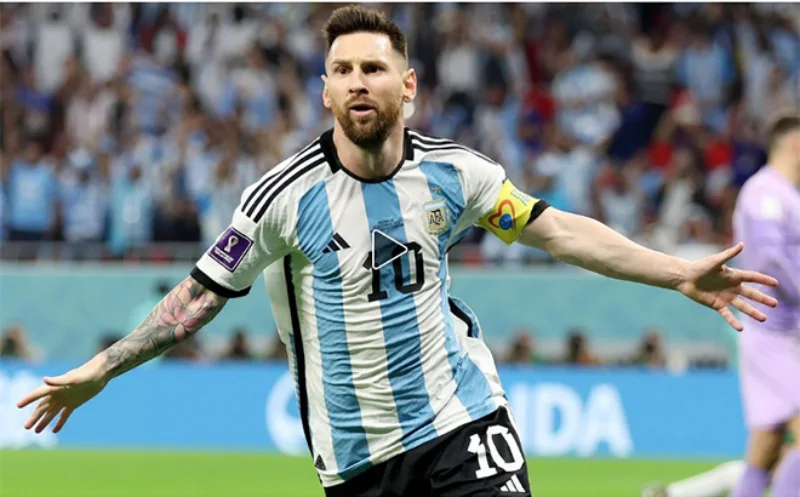 Lionel Messi thi đấu theo phong cách nào?
